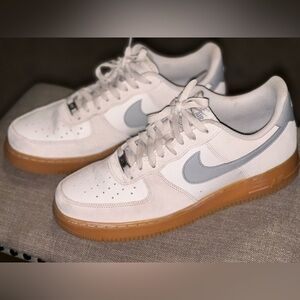 Baby blue/light blue Nikes! Size 10 MENS. Like new!